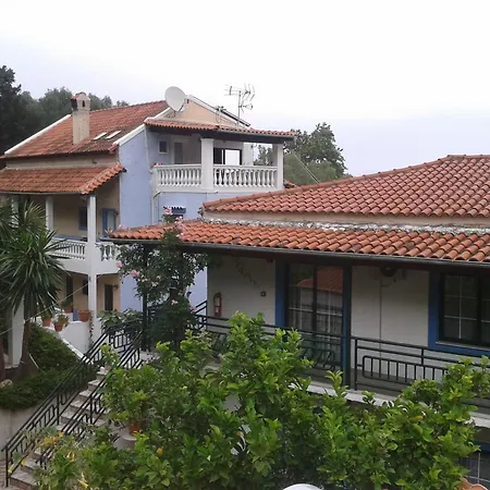 Corfu Andromaches アパートホテル Achílleion